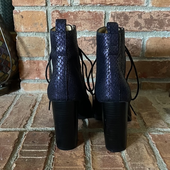 NWOT Katy Perry The Monica Open Toe Purple Snakeskin Booties - Picture 4 of 8